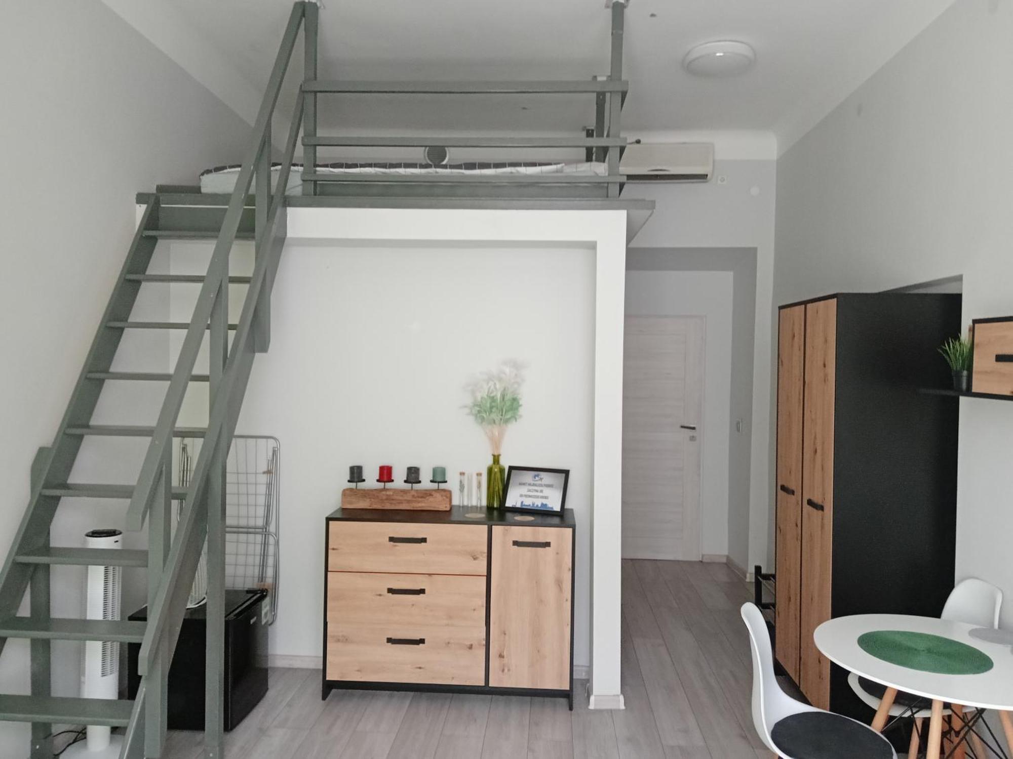 Discover Cracow Aparthostel クラクフ エクステリア 写真