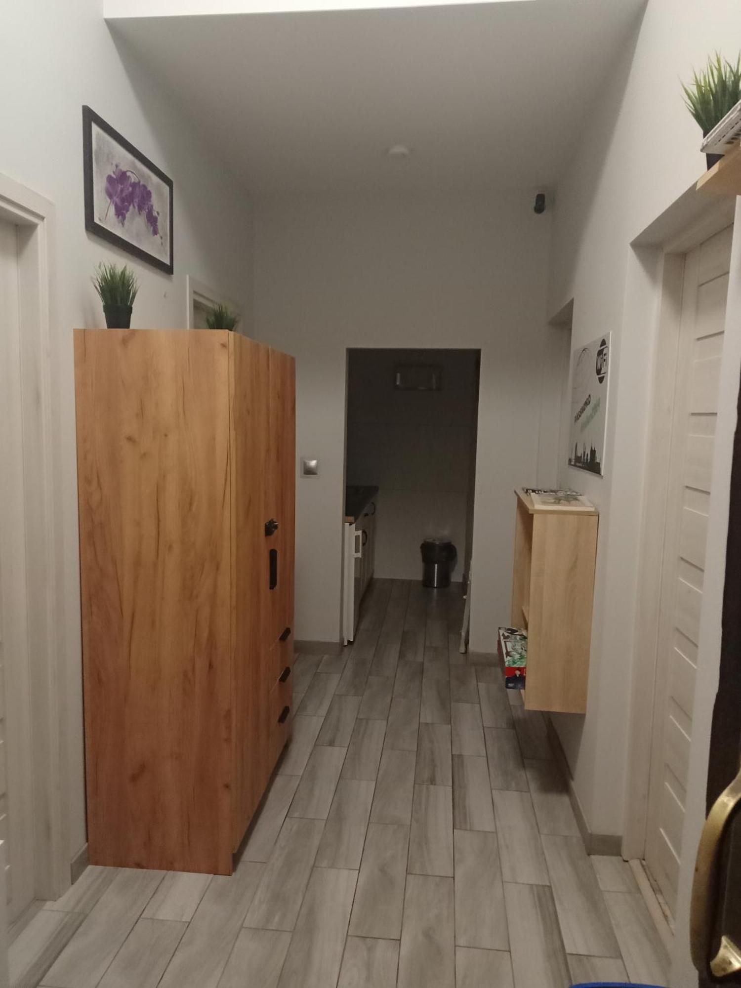 Discover Cracow Aparthostel クラクフ エクステリア 写真